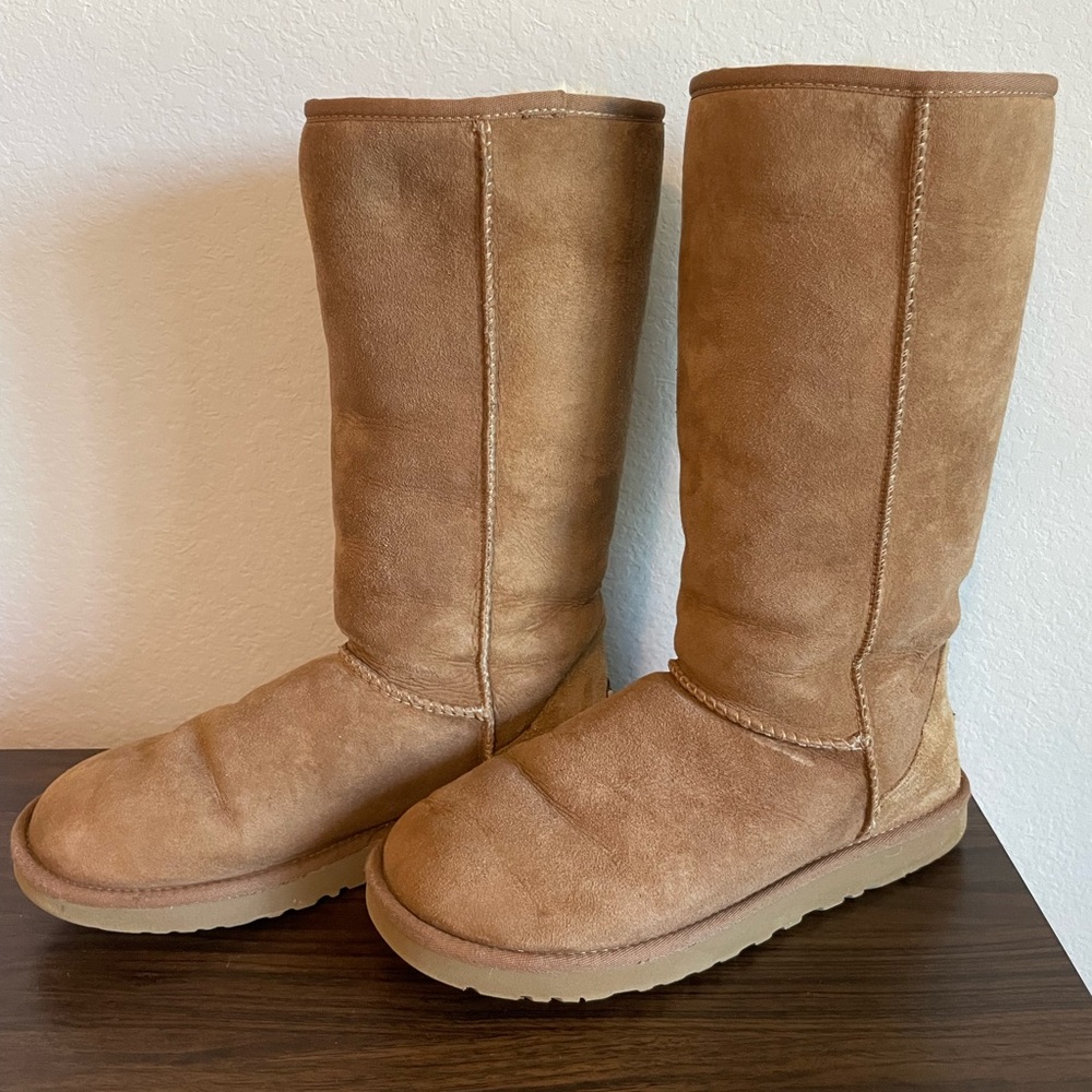 UGG Australia- Classic Tall II Boot - Picture 2 of 4